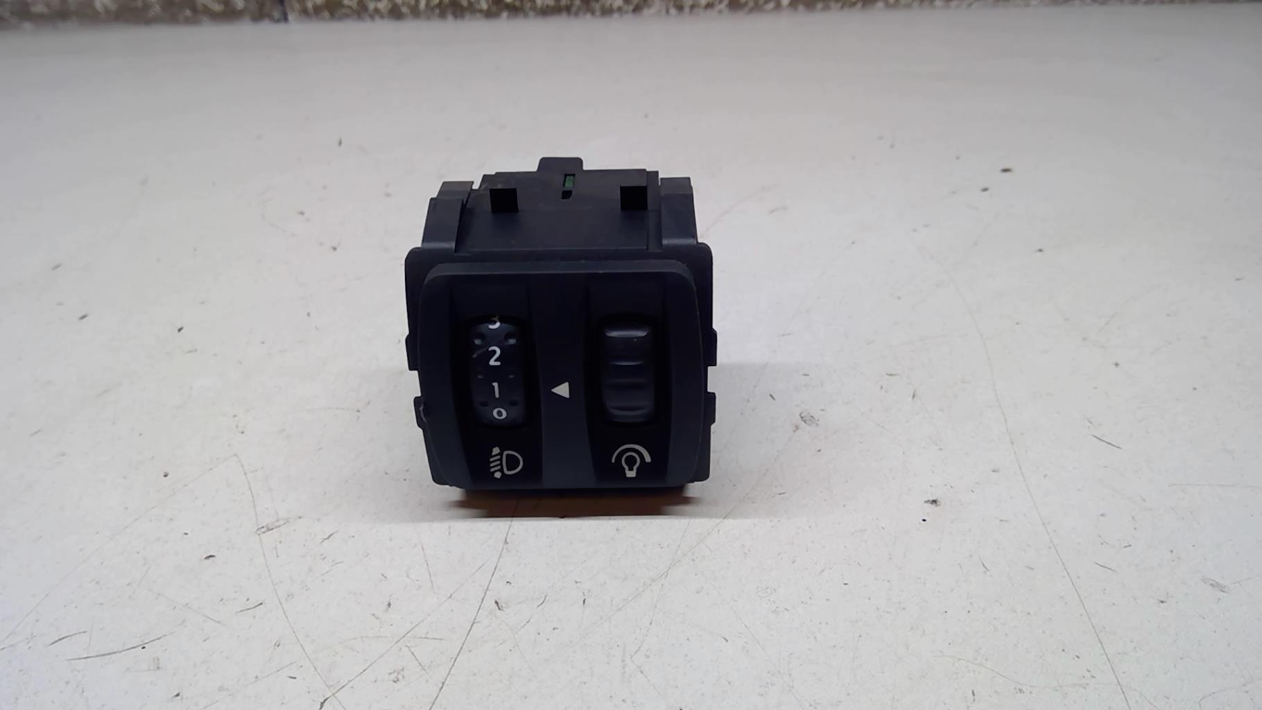 Bouton/Interrupteur RENAULT TWINGO 2 PHASE 1 Essence - 1