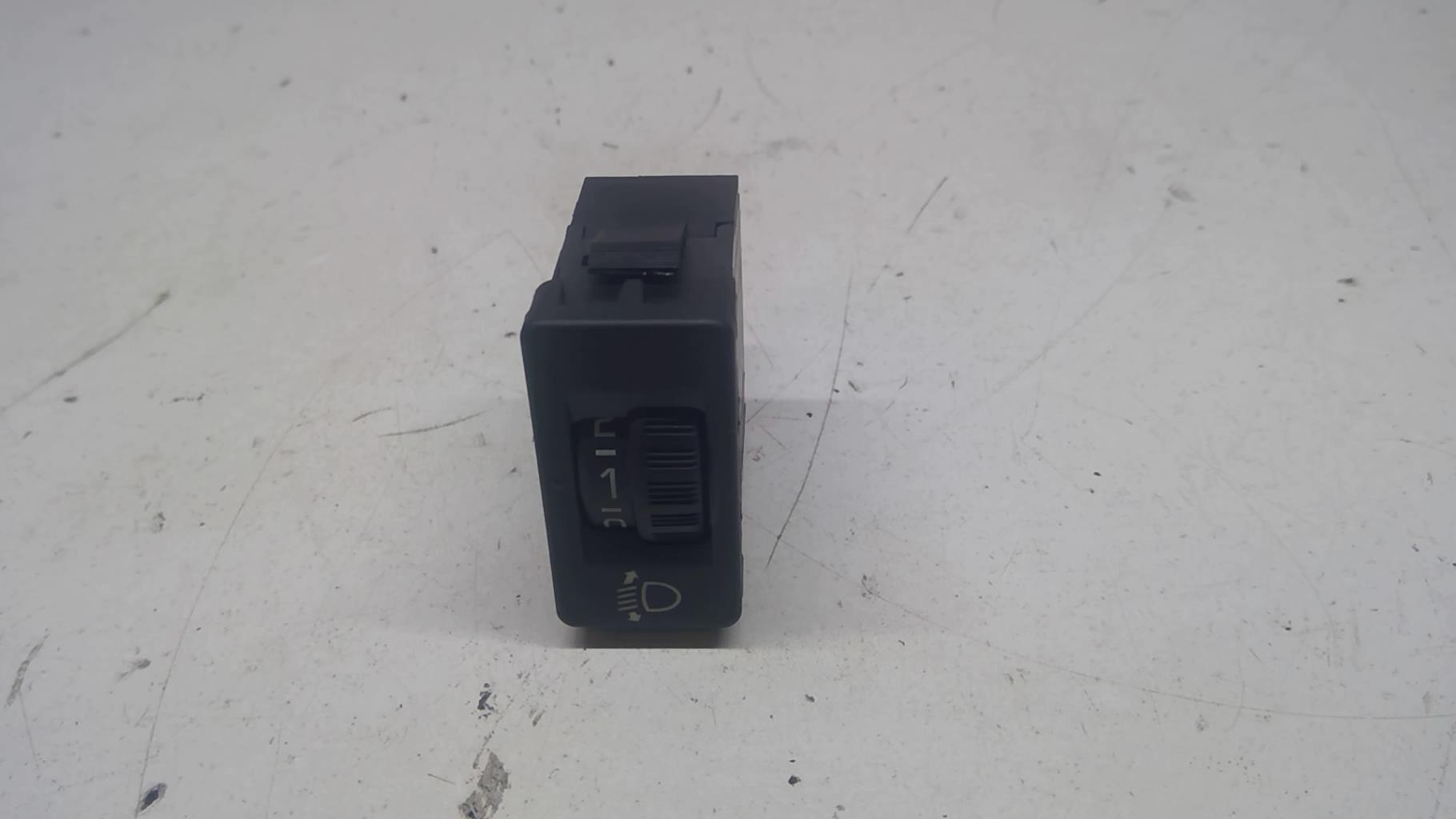 Bouton/Interrupteur CITROEN C4 2 PHASE 1 Diesel - 1