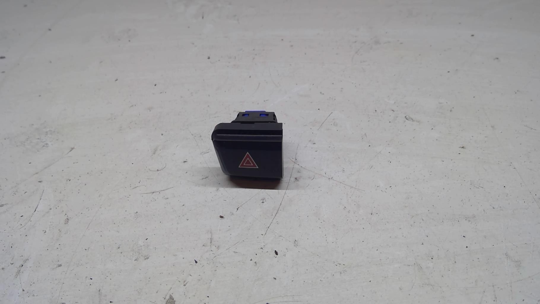 Bouton de warning PEUGEOT 208 1 PHASE 1 Diesel - 1