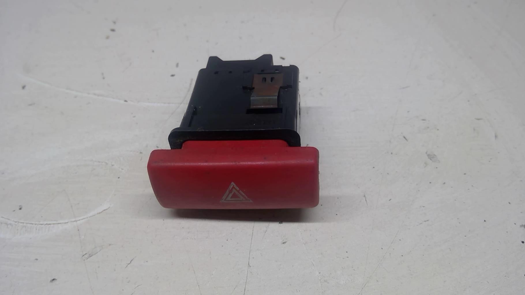 Bouton de warning LAND ROVER FREELANDER 1 PHASE 2 Diesel - 1