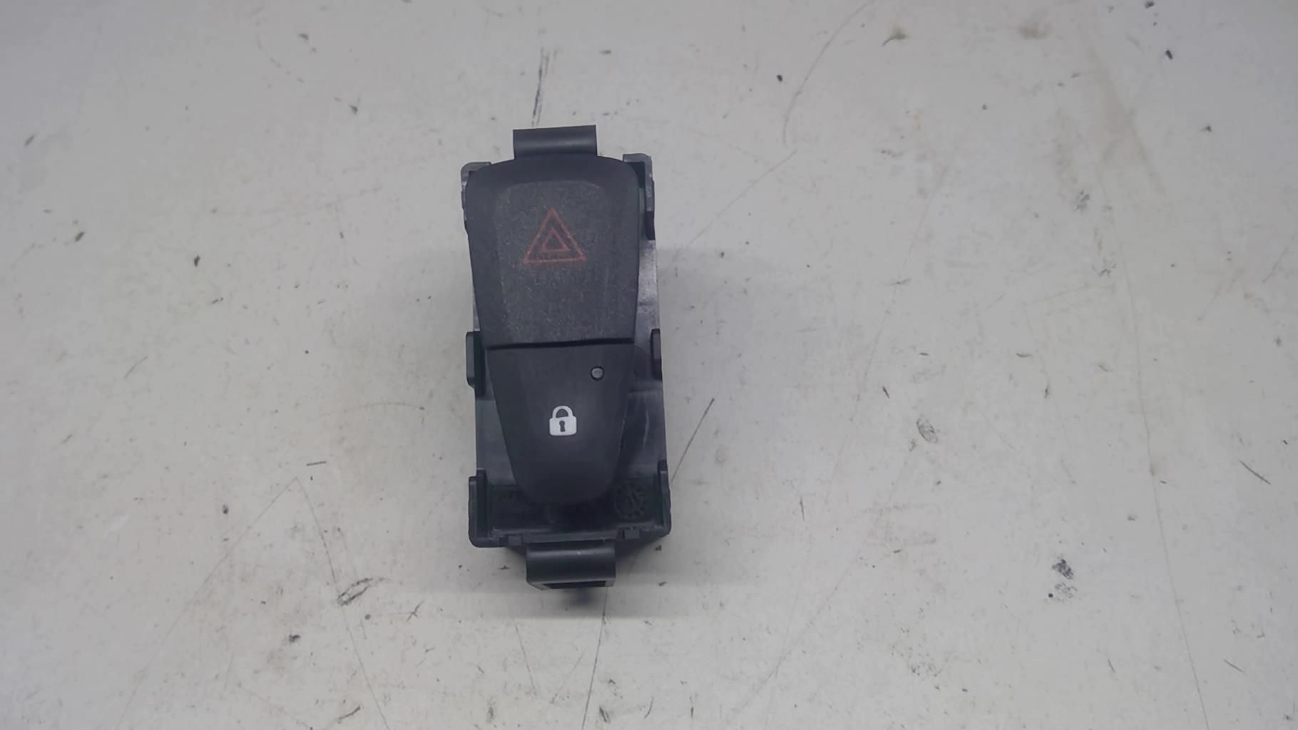 Bouton de warning DACIA LOGAN 2 PHASE 2 Diesel - 1