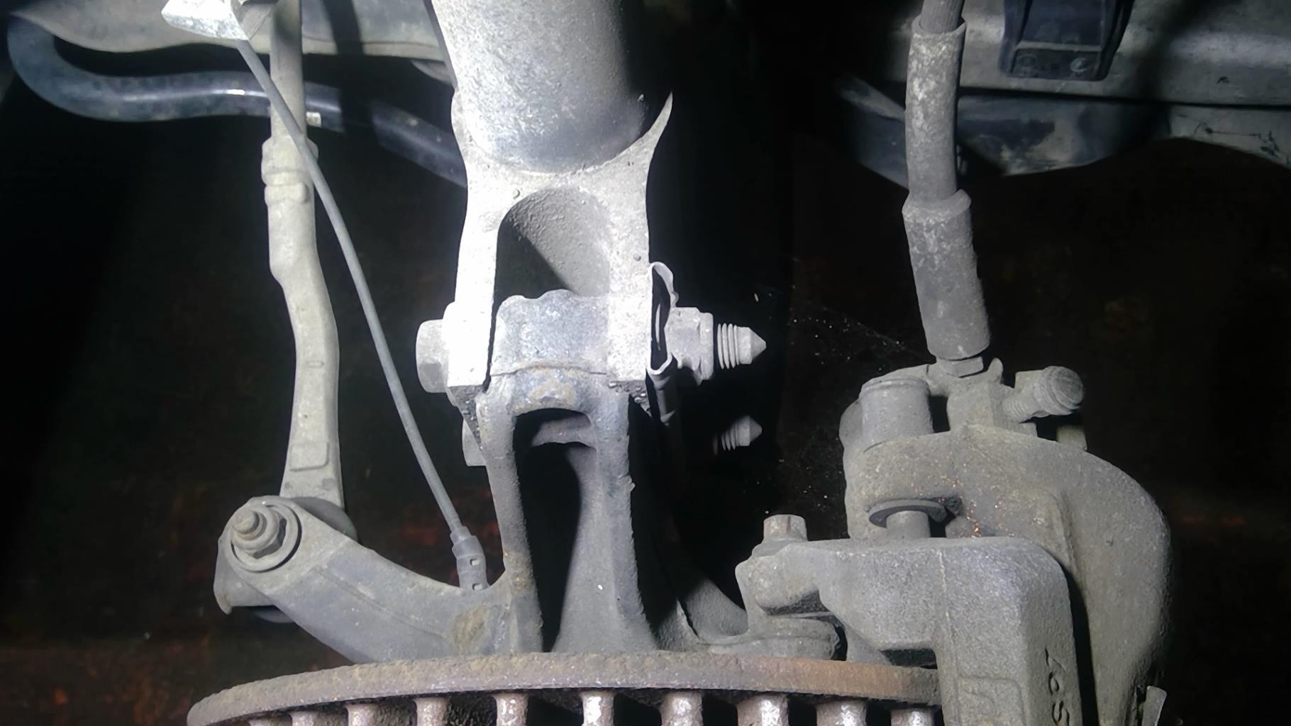 Moyeu avant droit CITROEN C4 2 PHASE 1 Diesel - 1