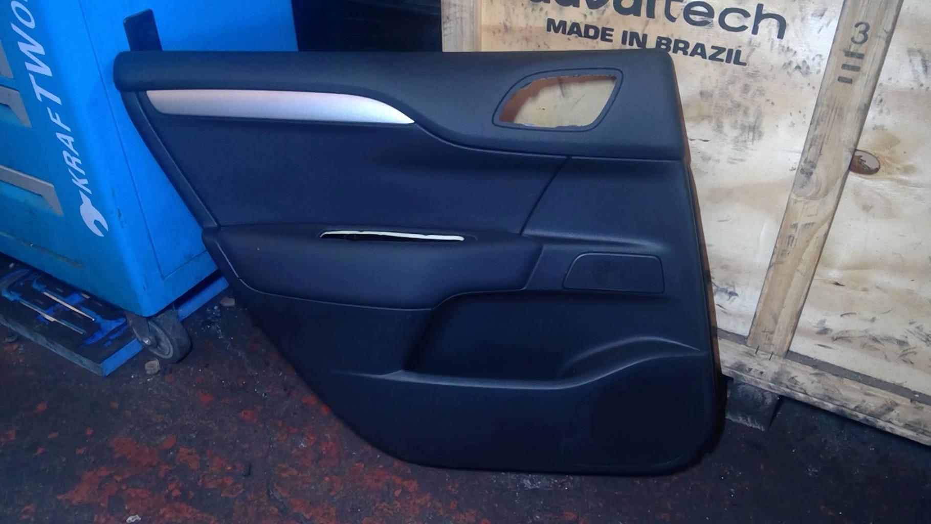 Panneau de porte arriere gauche CITROEN C4 2 PHASE 1 Diesel - 1
