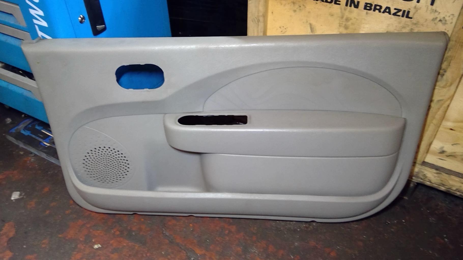Panneau de porte avant droit RENAULT TWINGO 2 PHASE 1 Essence - 1