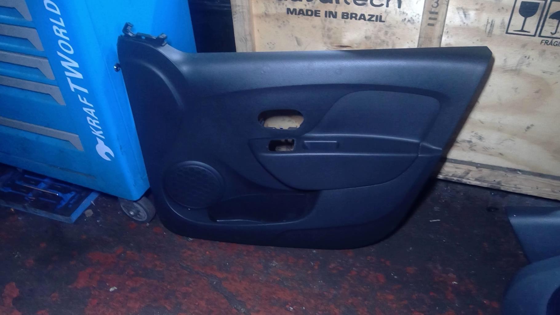 Panneau de porte avant droit DACIA LOGAN 2 PHASE 2 Diesel - 1