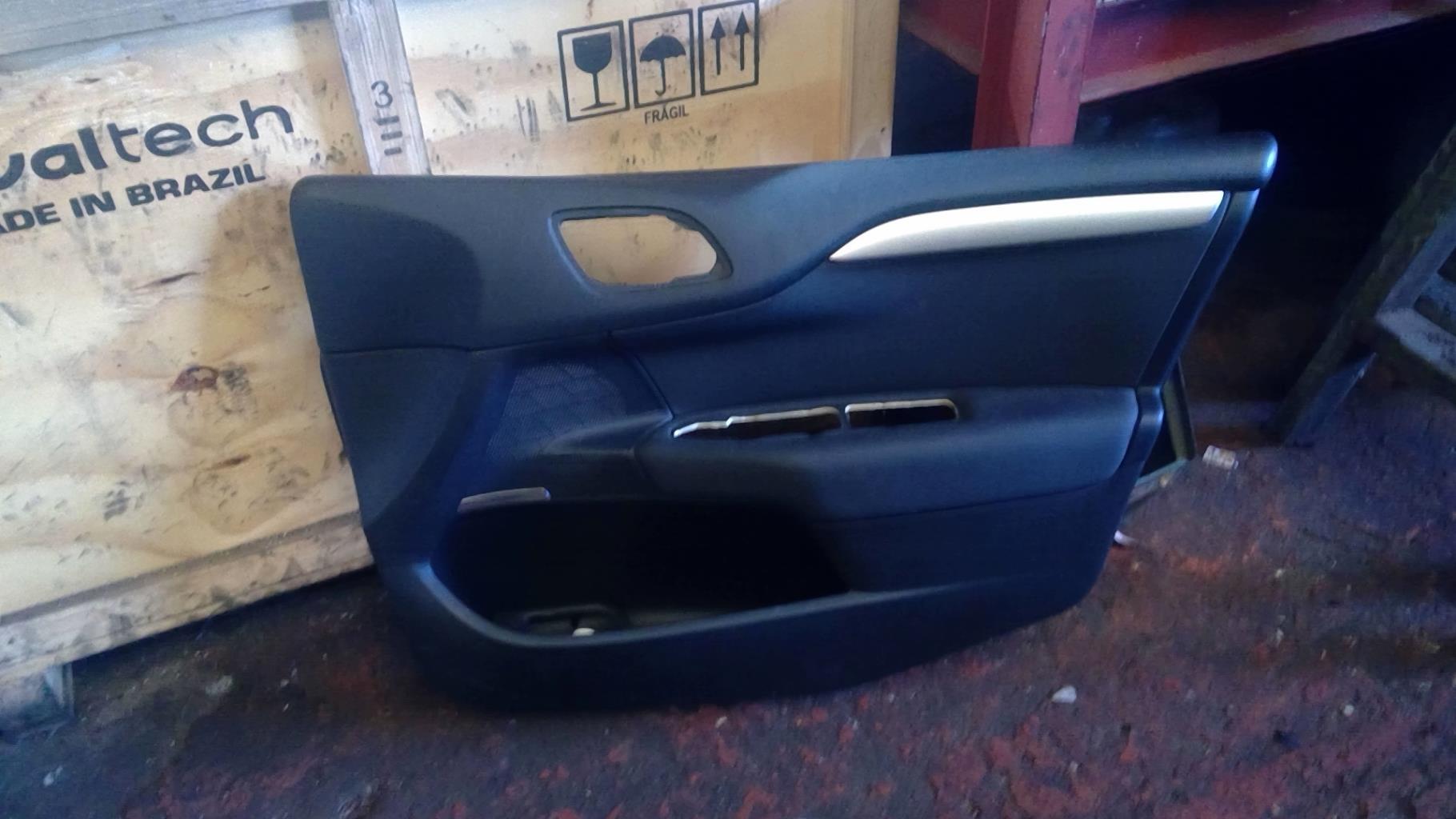 Panneau de porte avant droit CITROEN C4 2 PHASE 1 Diesel - 1