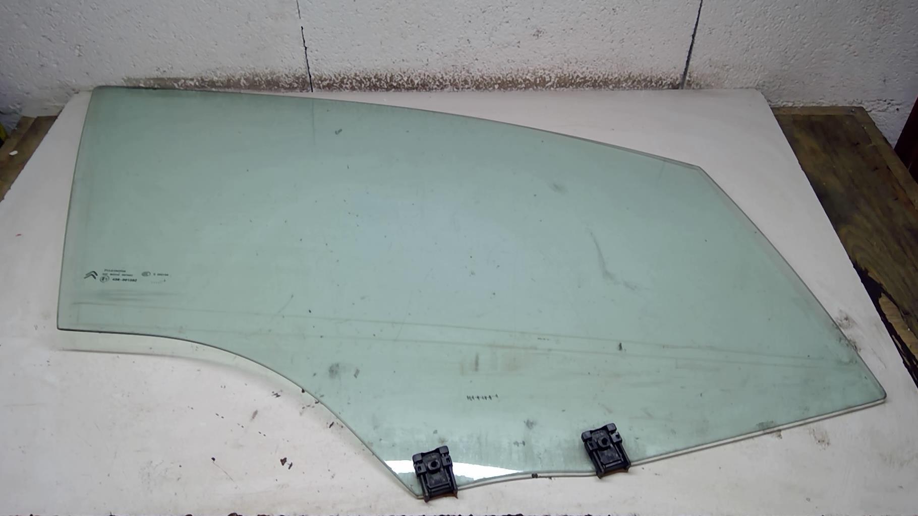 Vitre avant droit CITROEN C4 2 PHASE 1 Diesel - 1