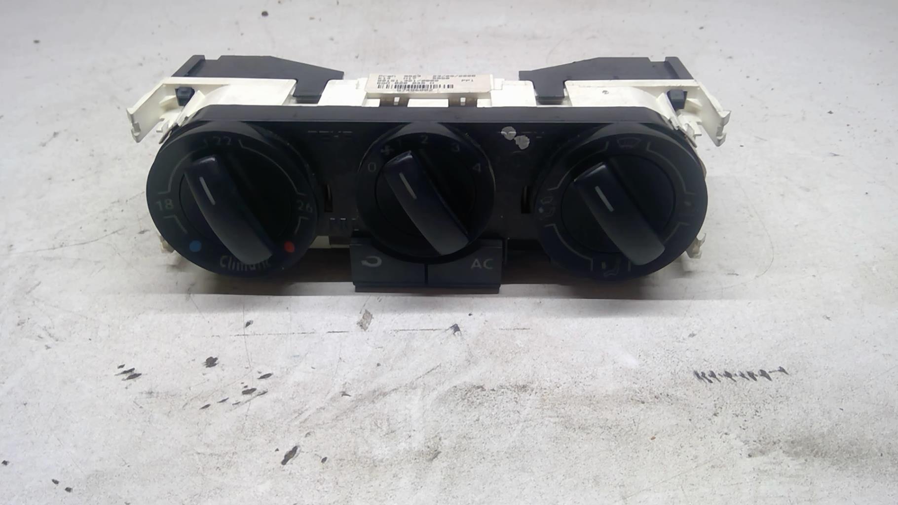 Commande chauffage VOLKSWAGEN POLO 4 PHASE 2 Diesel - 1