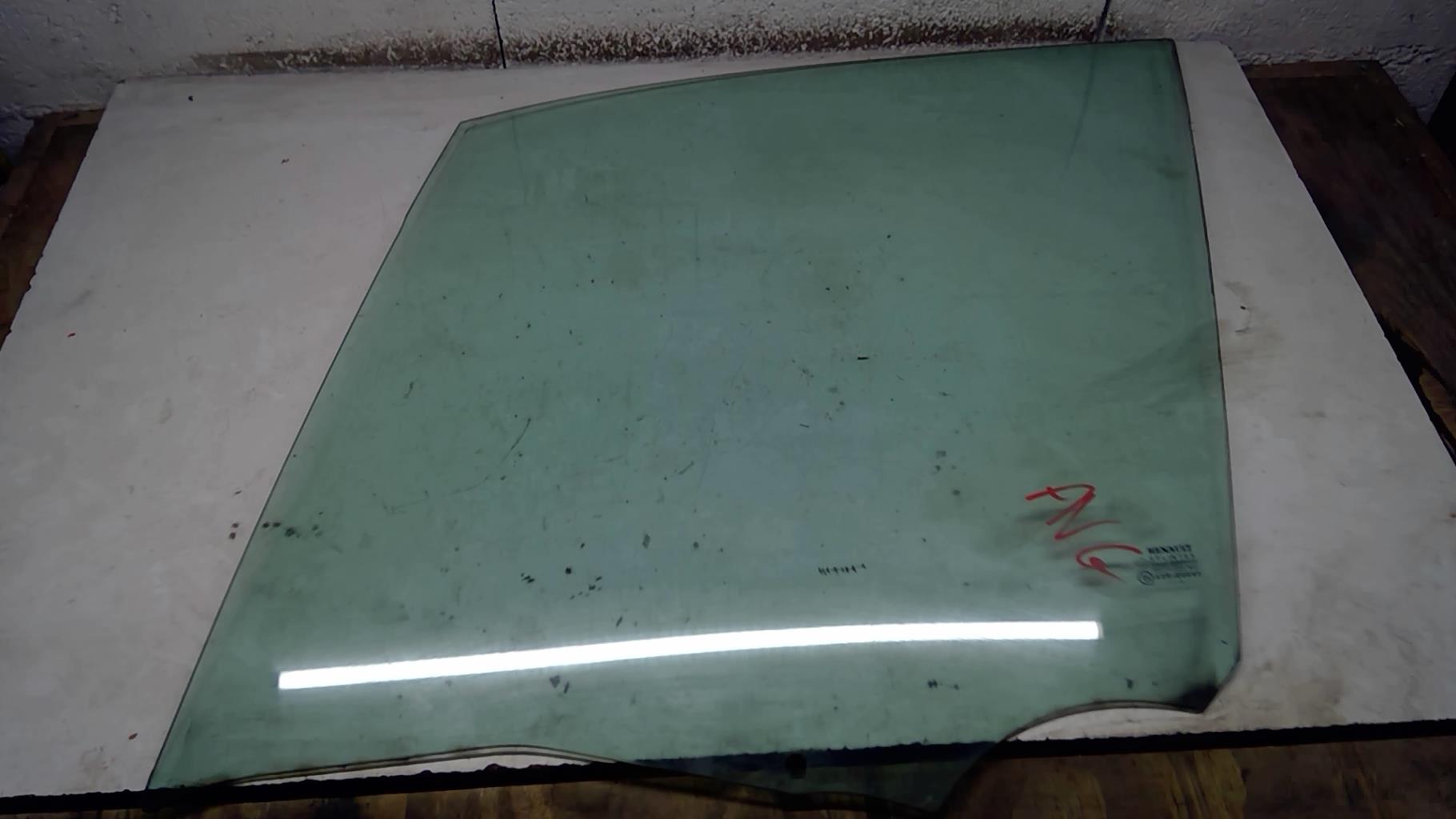 Vitre avant gauche RENAULT SCENIC 2 PHASE 2 Diesel - 1