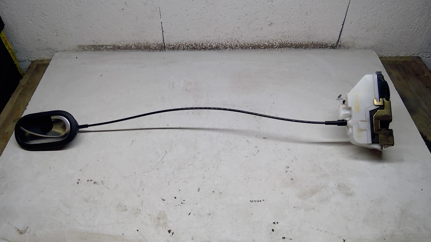 Serrure avant droit RENAULT SCENIC 2 PHASE 2 Diesel - 1