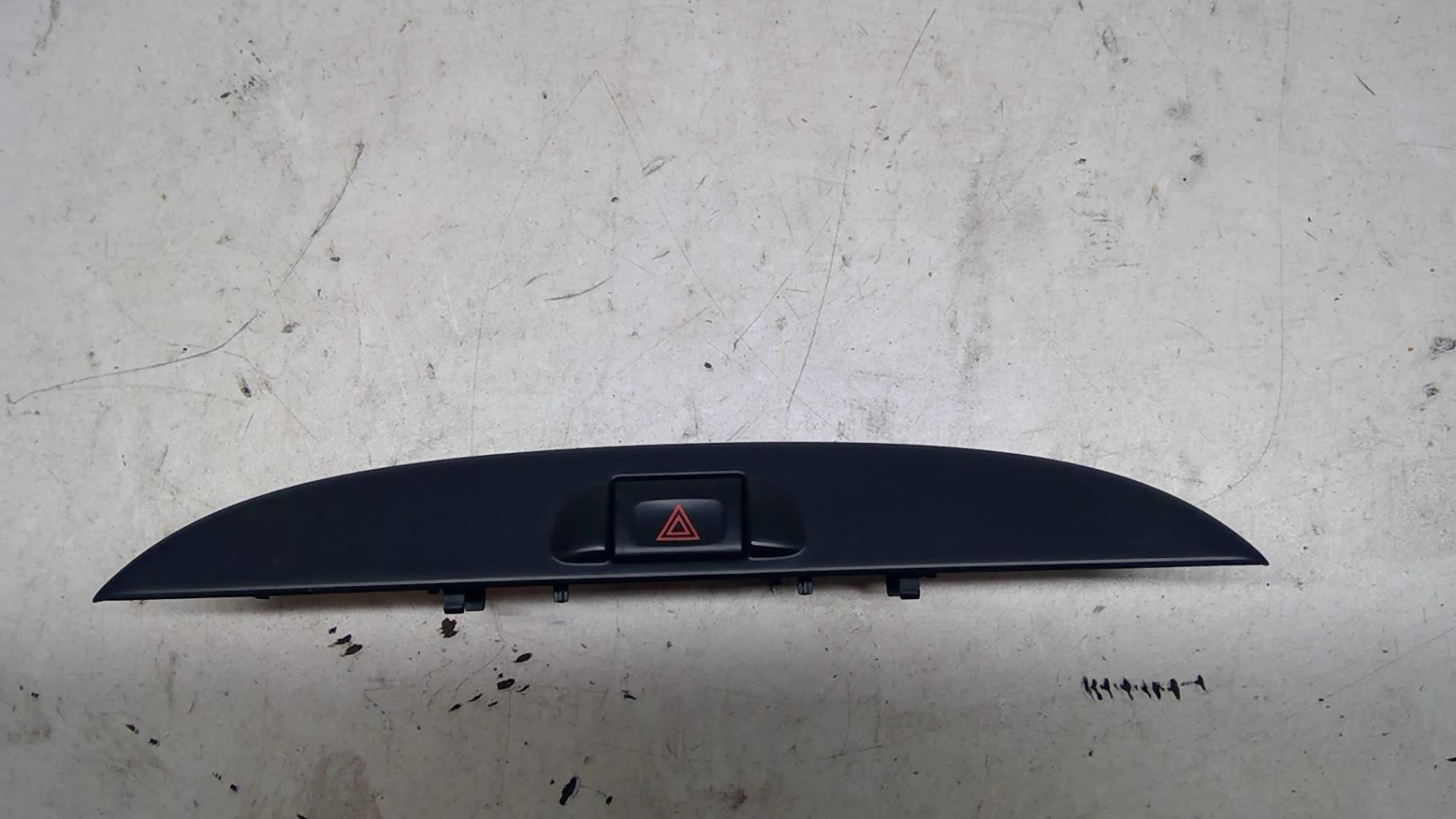 Bouton de warning JAGUAR X-TYPE PHASE 1 Essence - 1