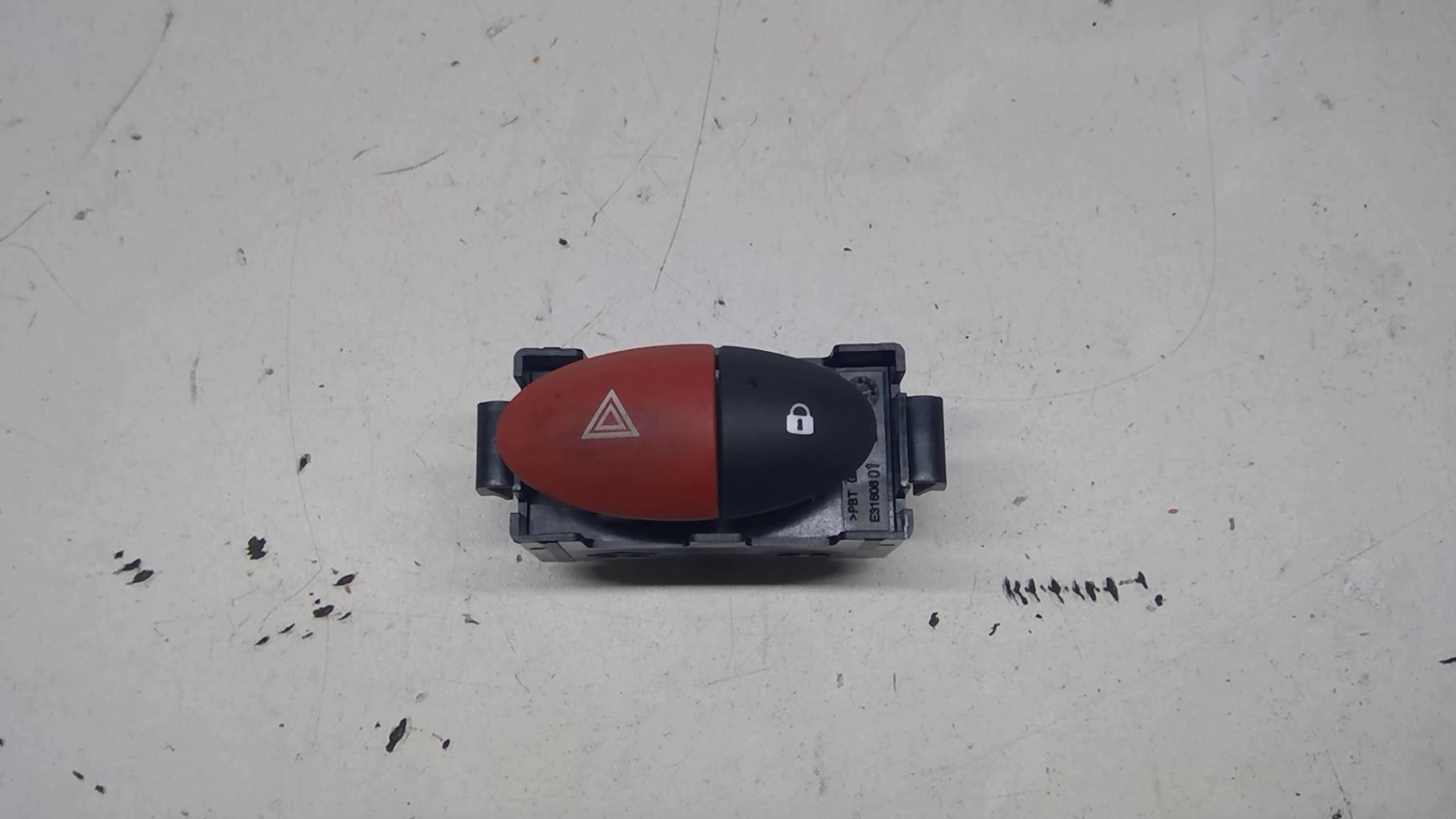 Bouton de warning RENAULT TWINGO 2  - 1