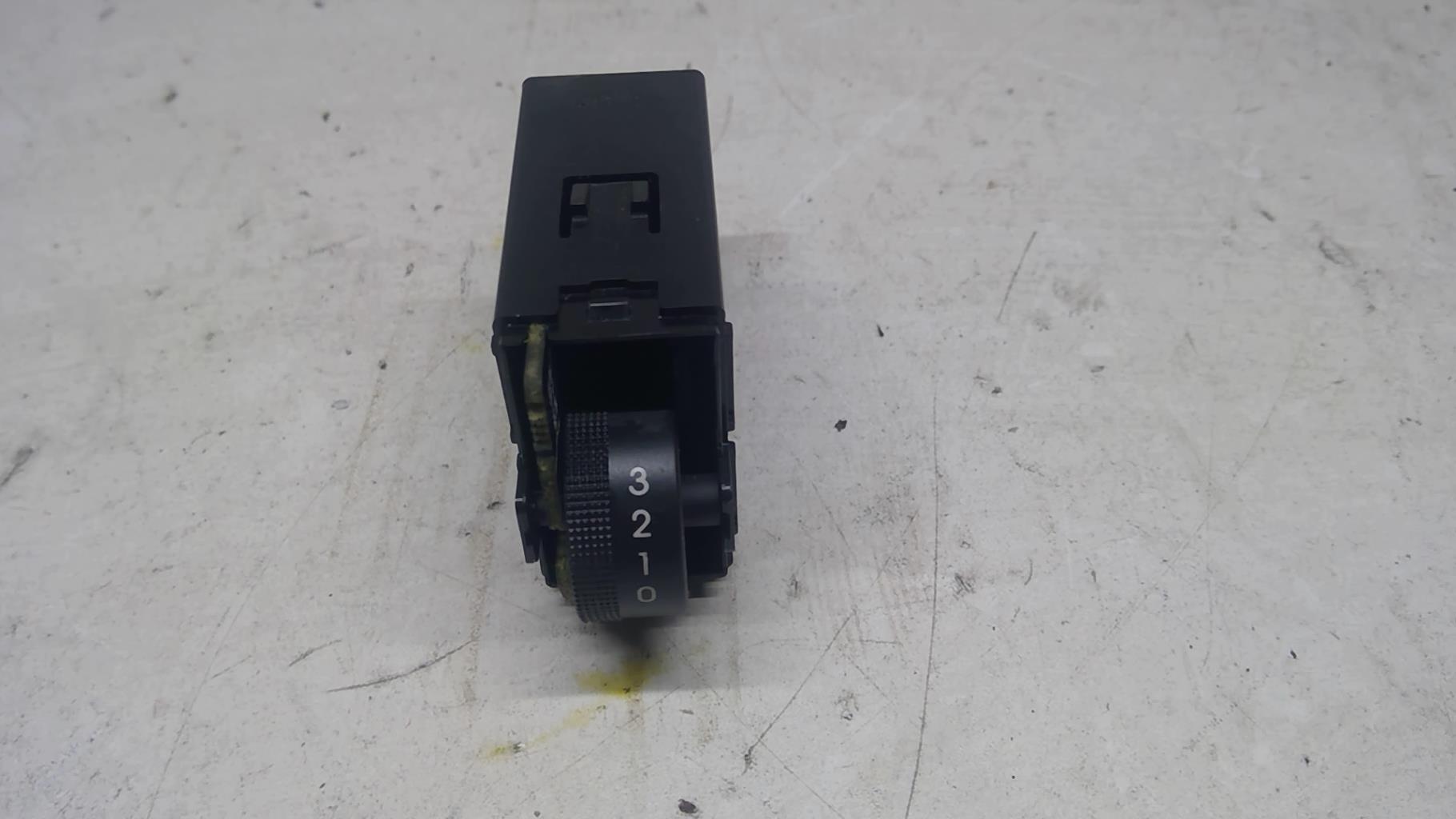 Bouton/Interrupteur KIA SOUL 1 PHASE 1 Diesel - 1