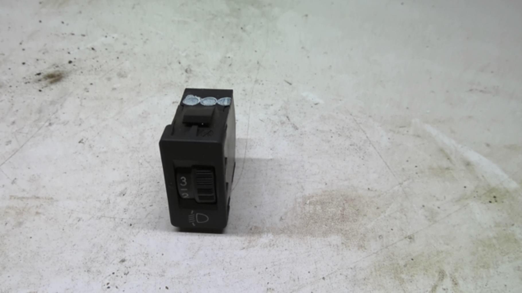 Bouton/Interrupteur PEUGEOT 307  - 1