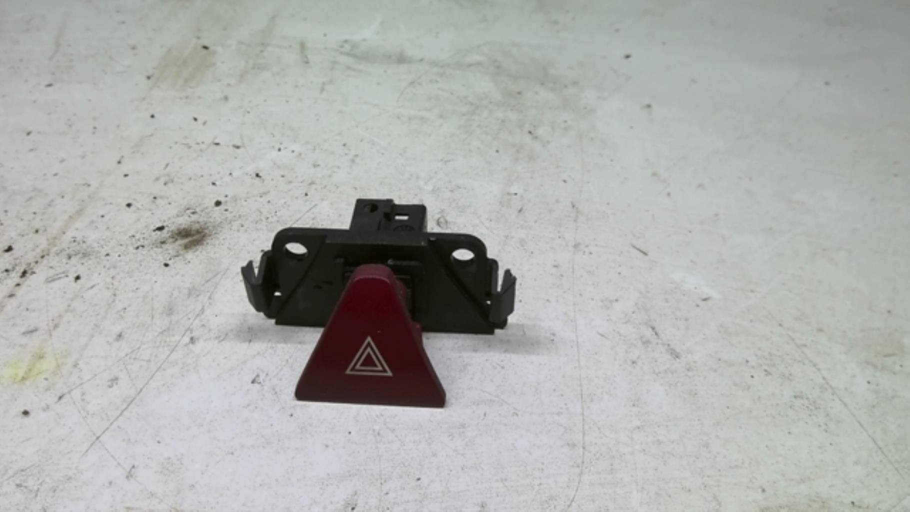 Bouton de warning PEUGEOT 307  - 1