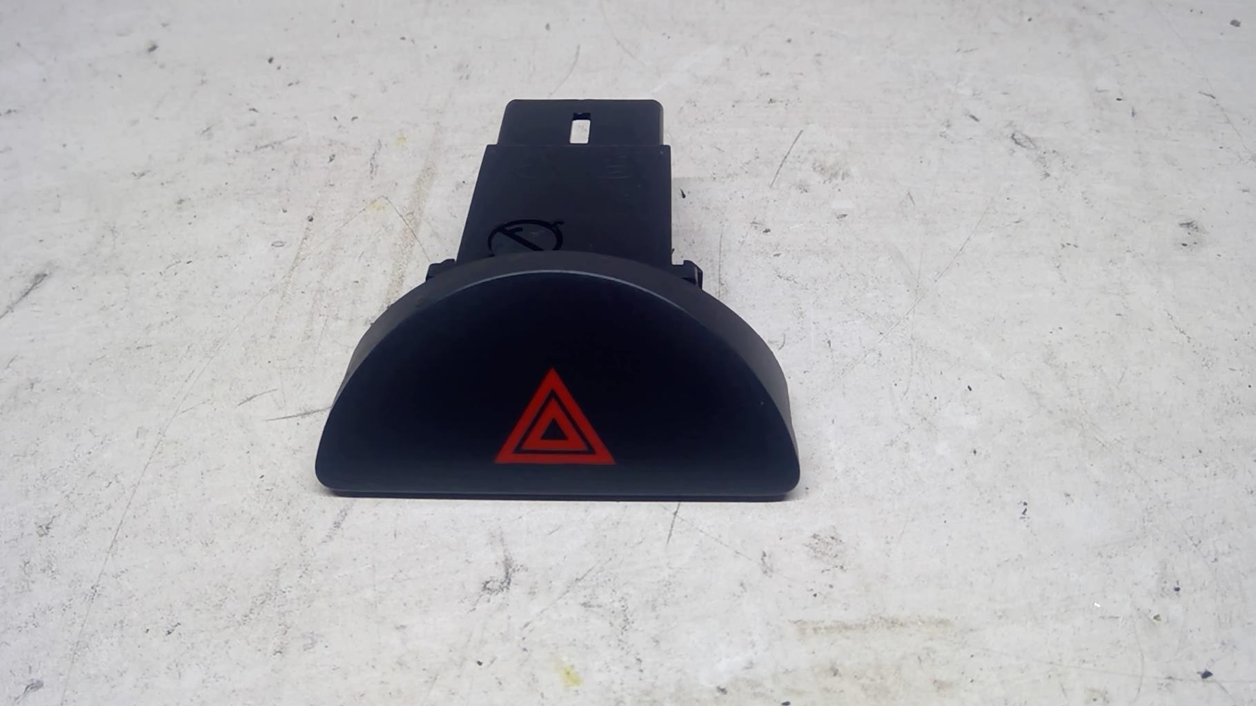 Bouton de warning KIA SOUL 1 PHASE 1 Diesel - 1