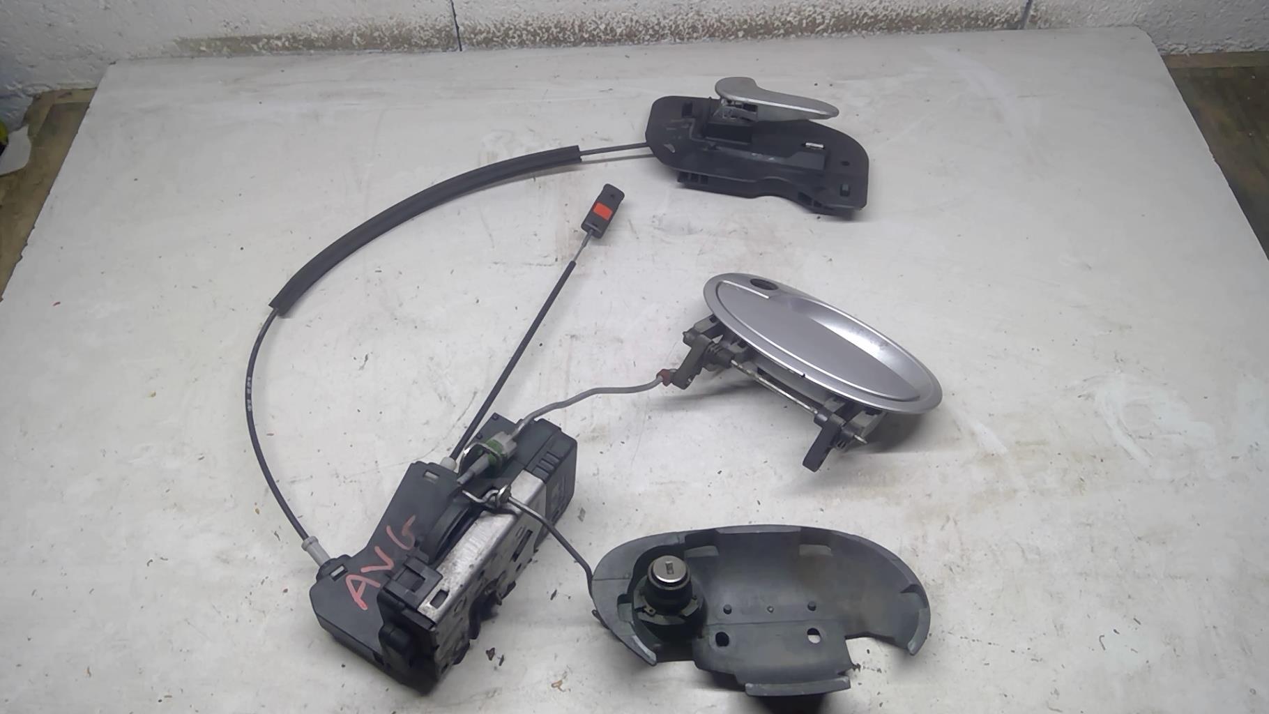 Serrure avant gauche OPEL CORSA C PHASE 2 Diesel - 1