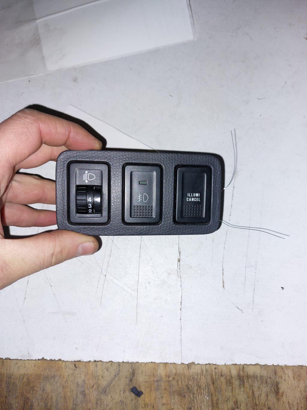 Commande de phare SUZUKI SWIFT 3 Diesel - 1