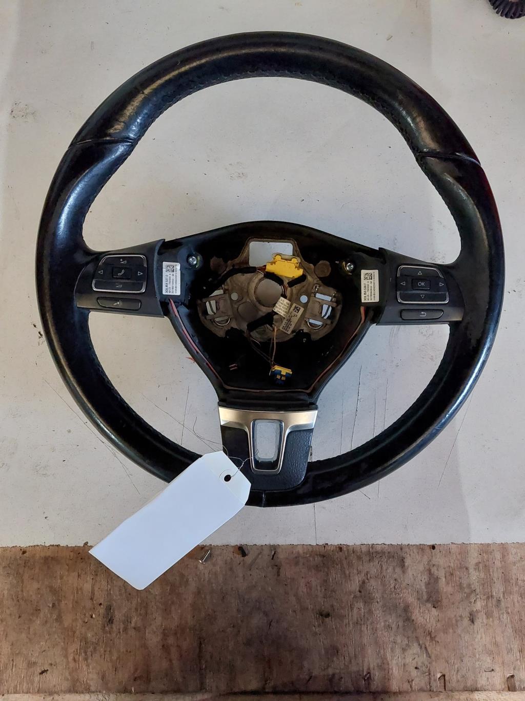 Volant VOLKSWAGEN GOLF 6 Diesel - 1