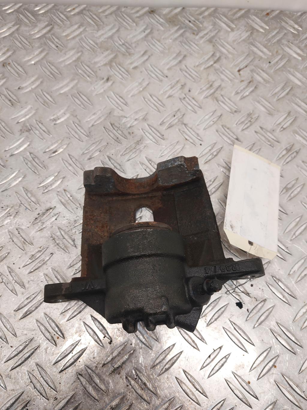 Etrier avant gauche (freinage) CITROEN C4 CACTUS Diesel - 1