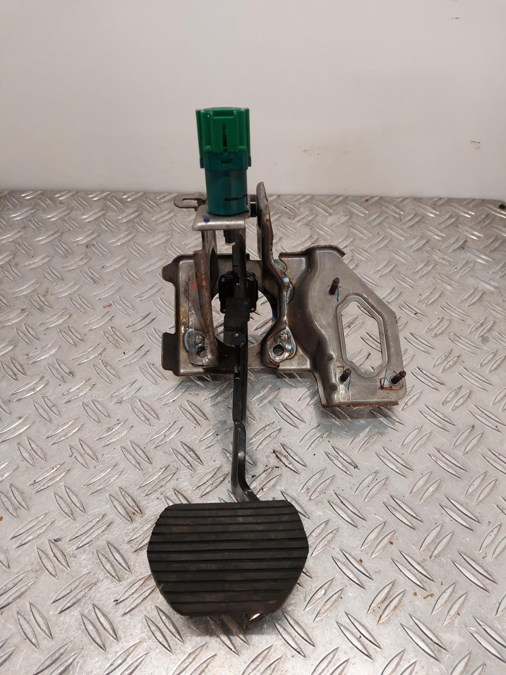 Pedale de frein CITROEN C4 CACTUS Diesel - 1