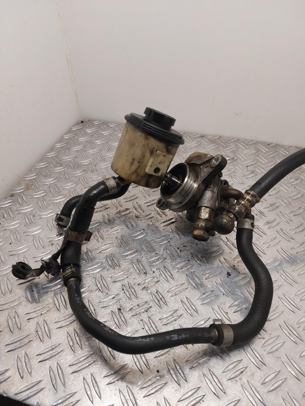 Pompe de direction NISSAN ALMERA 2  - 1