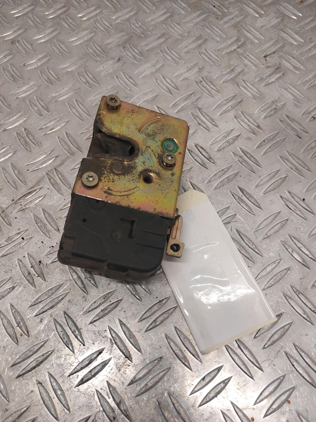 Serrure avant droit PEUGEOT 306  - 1
