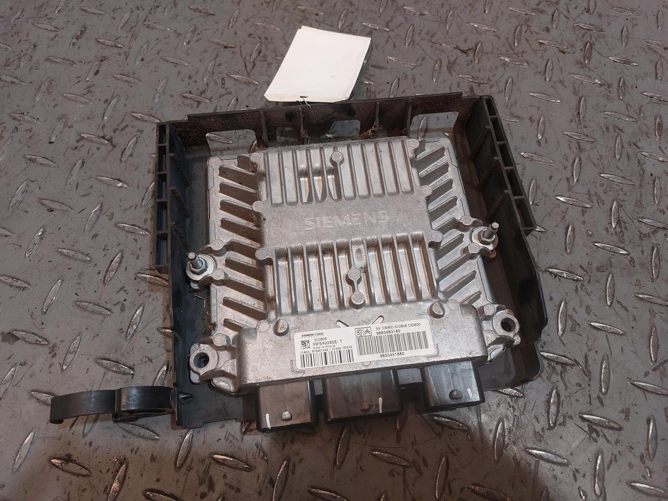 Calculateur CITROEN C2  - 1