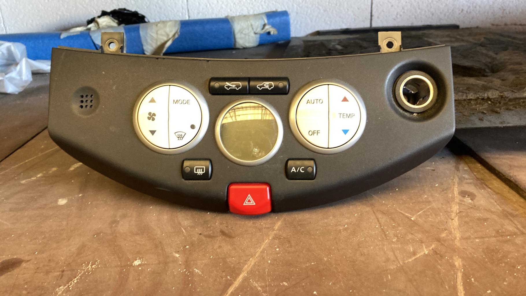 Commande chauffage NISSAN MICRA 3 PHASE 3 Essence - 1
