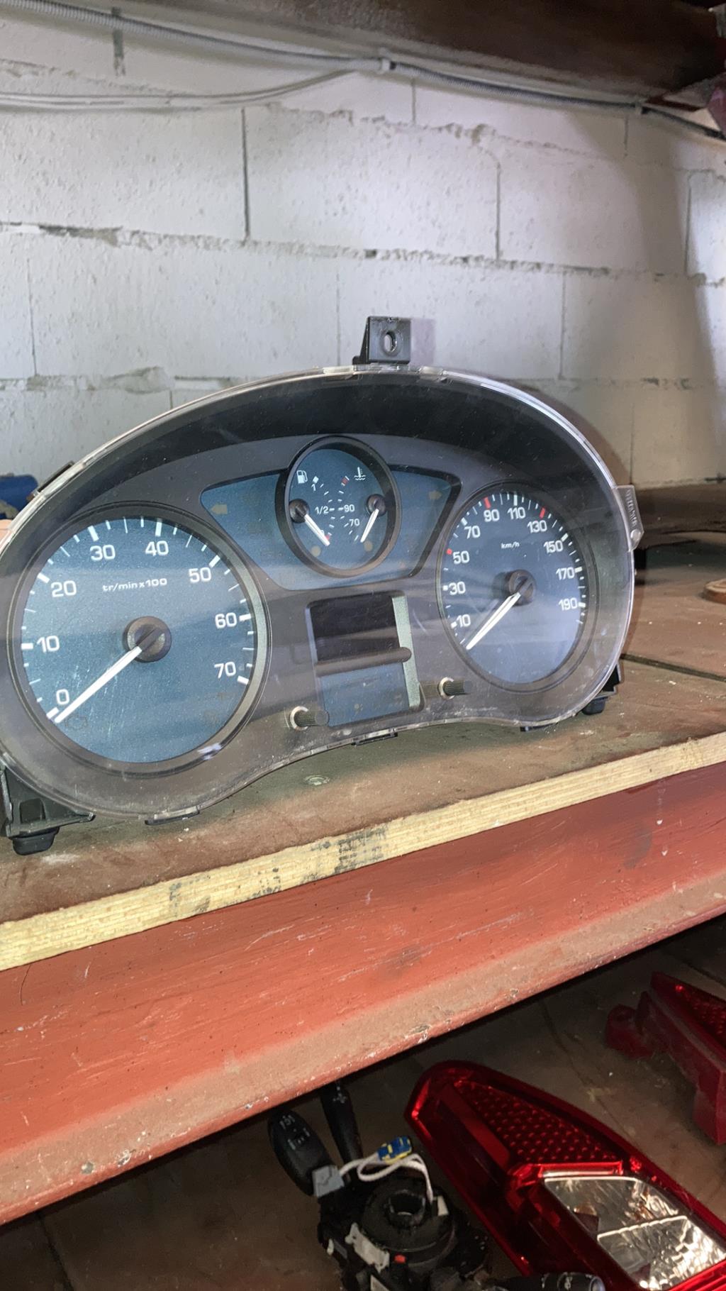 Compteur CITROEN BERLINGO 2 PHASE 1 Diesel - 1