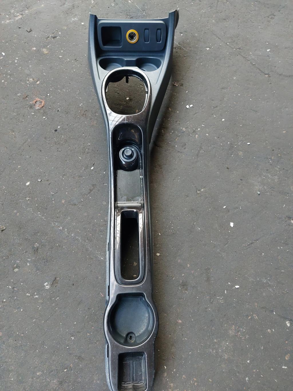 Console central (interieur plastique) DACIA DUSTER 1 PHASE 1 Diesel - 1