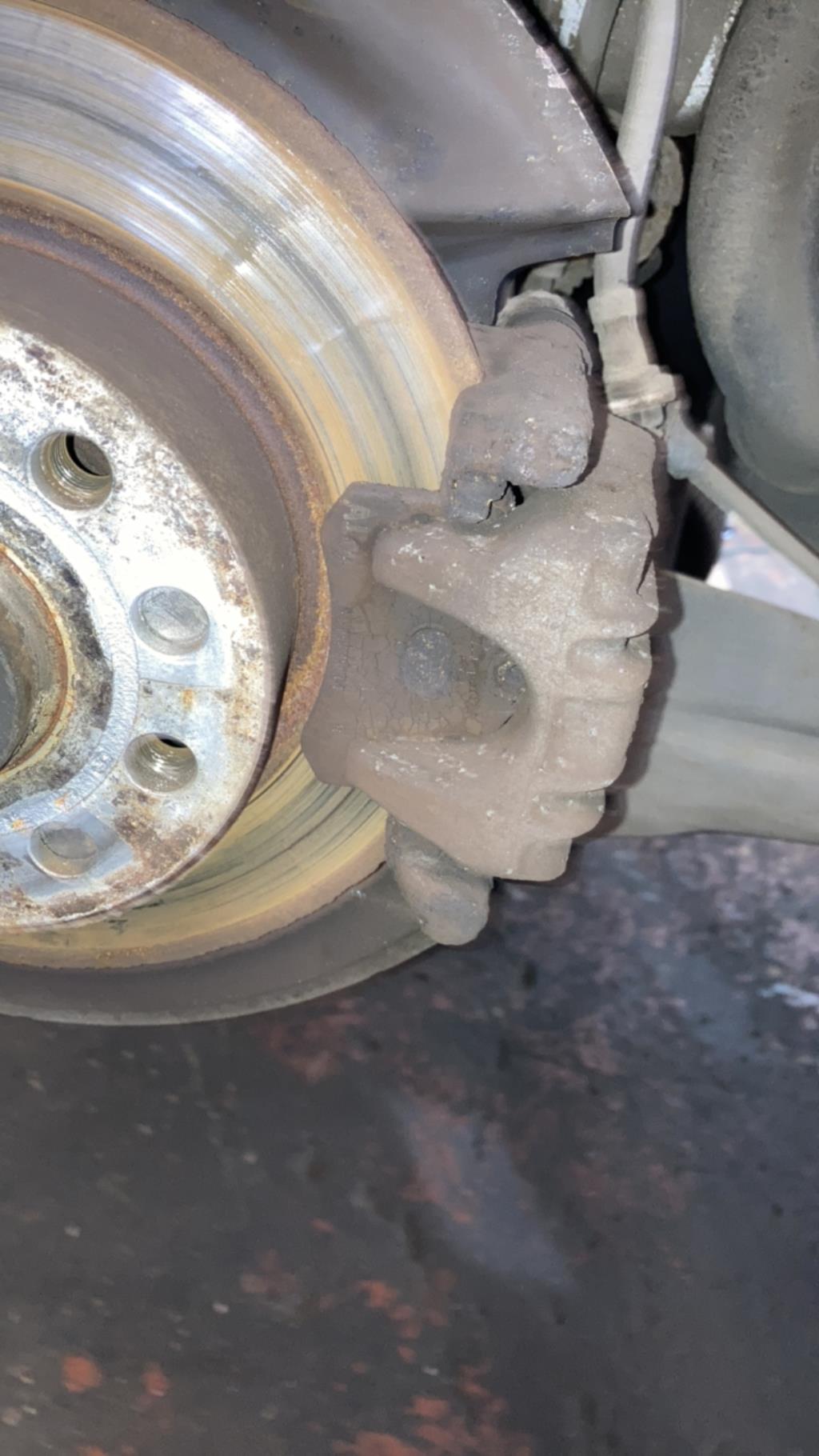 Etrier arriere droit (freinage) AUDI A3 2 SPORTBACK PHASE 1 Diesel - 1