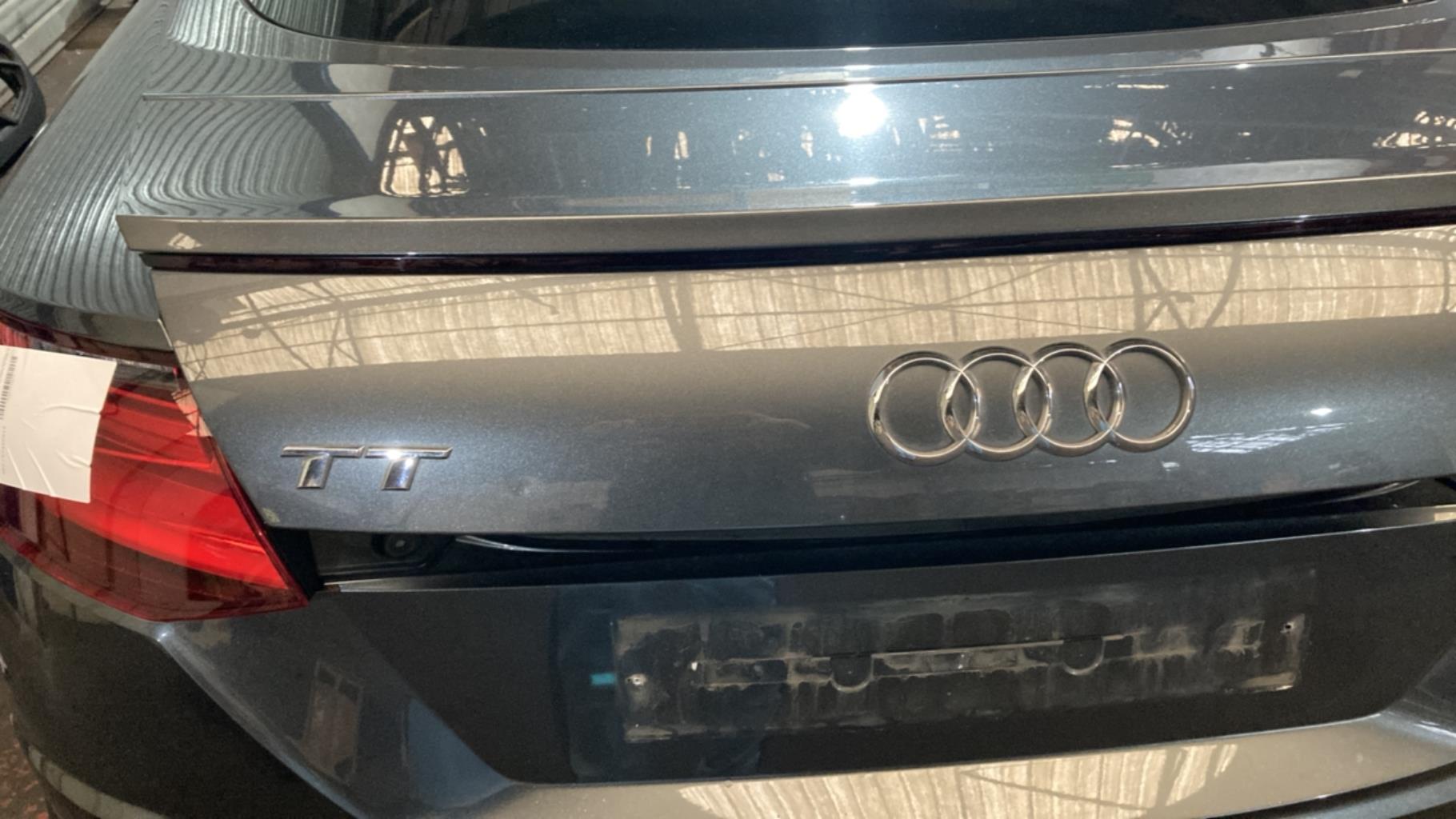 Malle/Hayon arriere AUDI TT 3 COUPE PHASE 1 Essence - 1