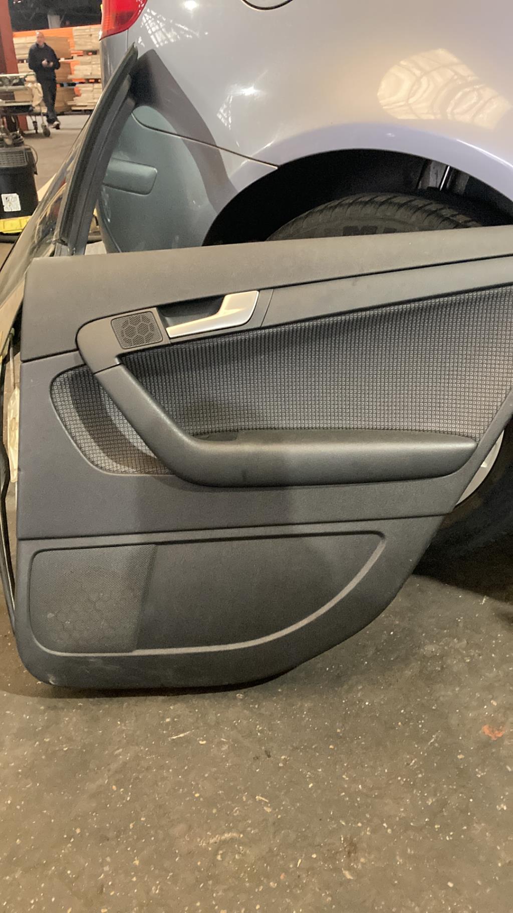 Panneau de porte arriere droit AUDI A3 2 SPORTBACK PHASE 1 Diesel - 1