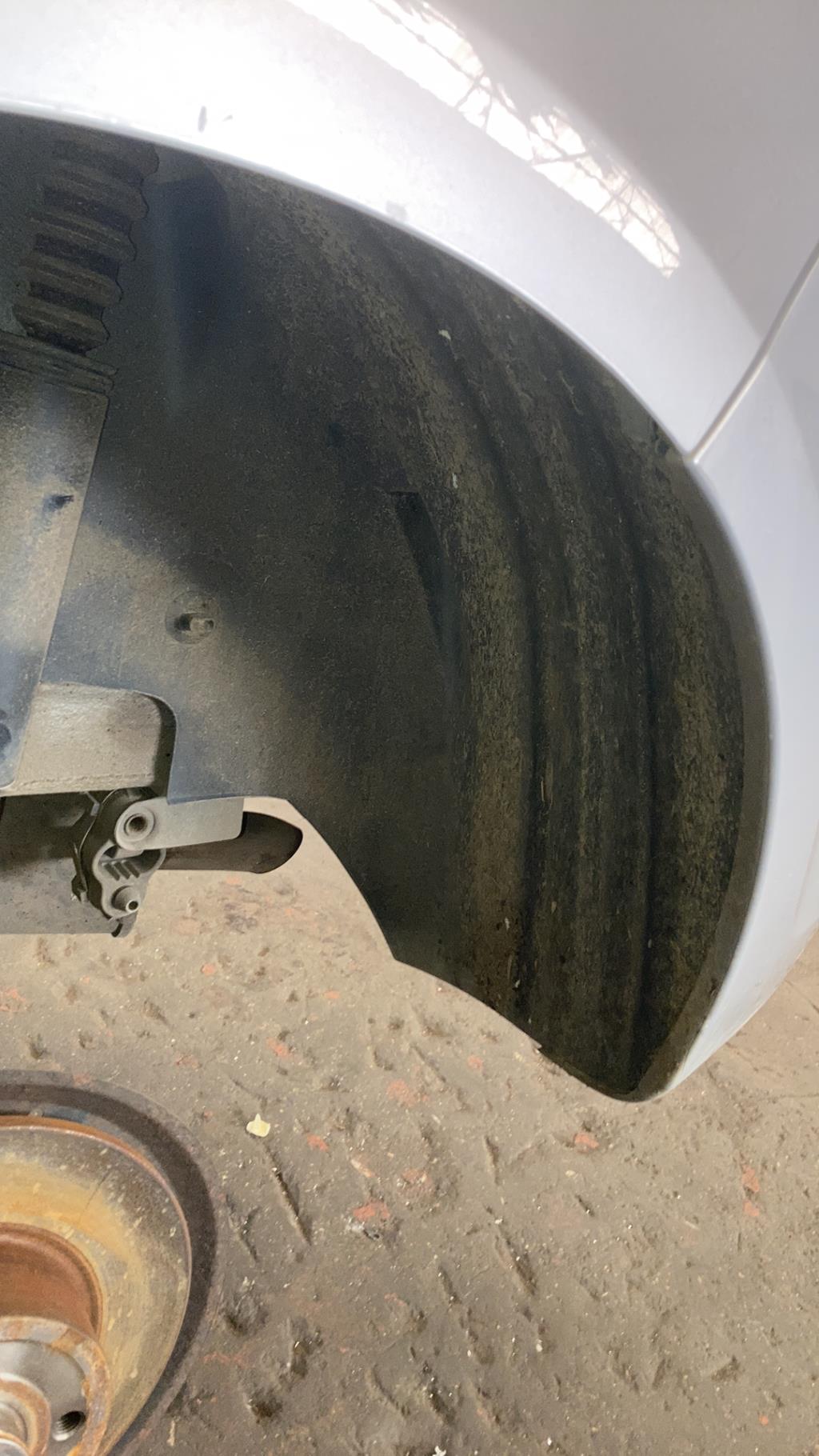 Pare boue arriere gauche RENAULT CLIO 3 PHASE 2 BREAK Diesel - 1