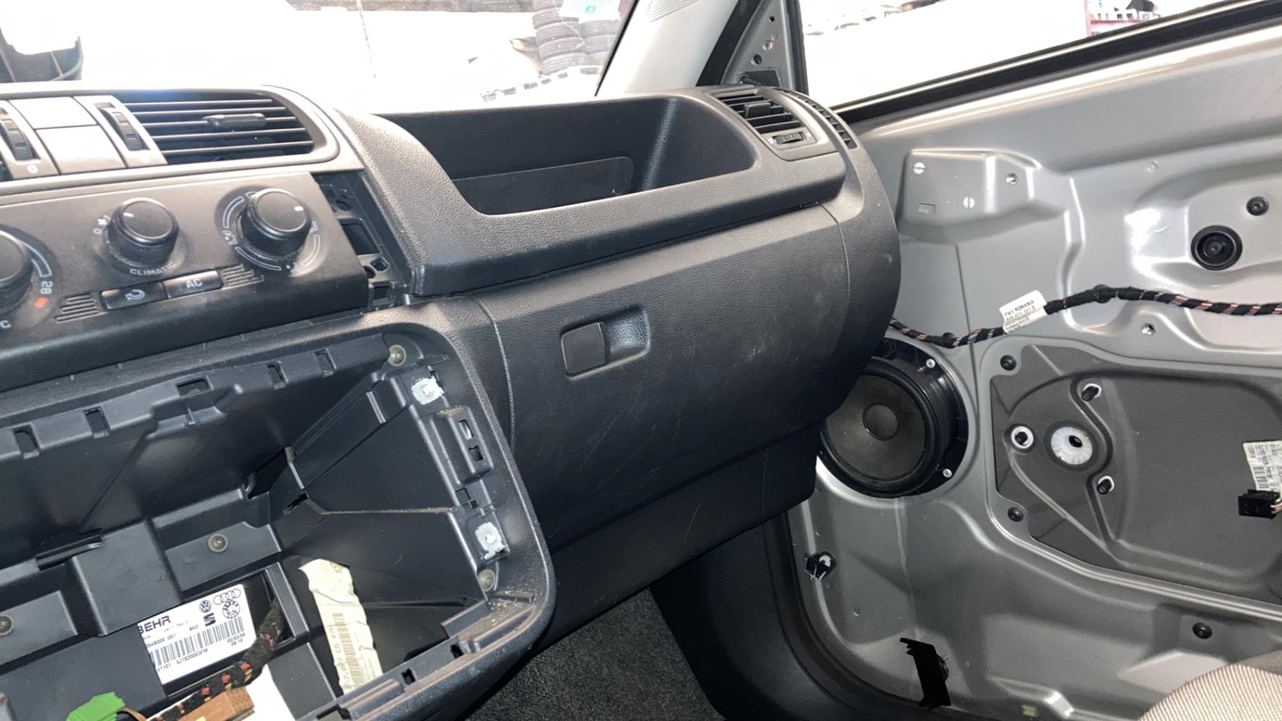 Planche de bord complete SKODA FABIA 2  - 1