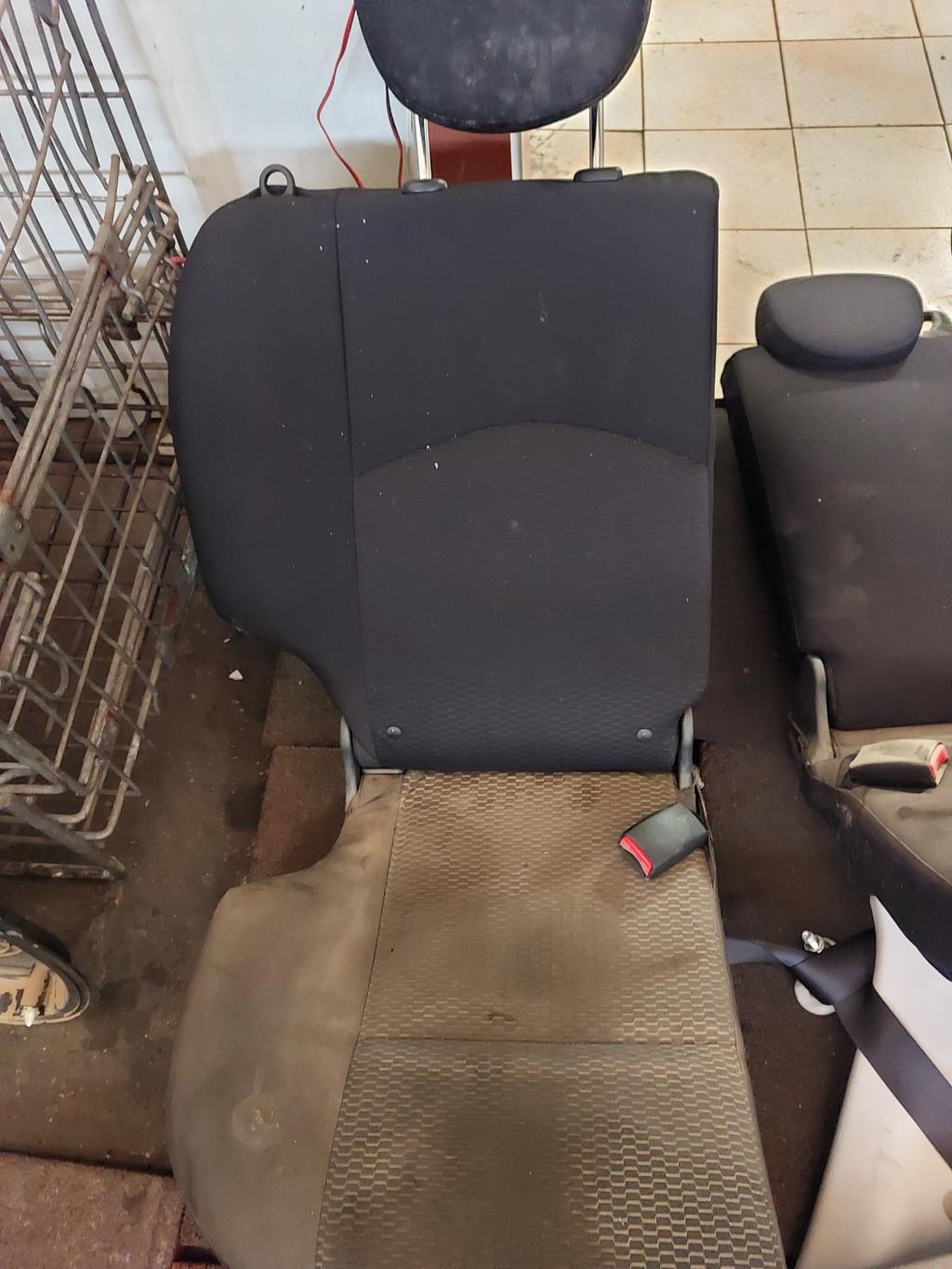 Siege arriere droit NISSAN MICRA 4 PHASE 1 Essence - 1