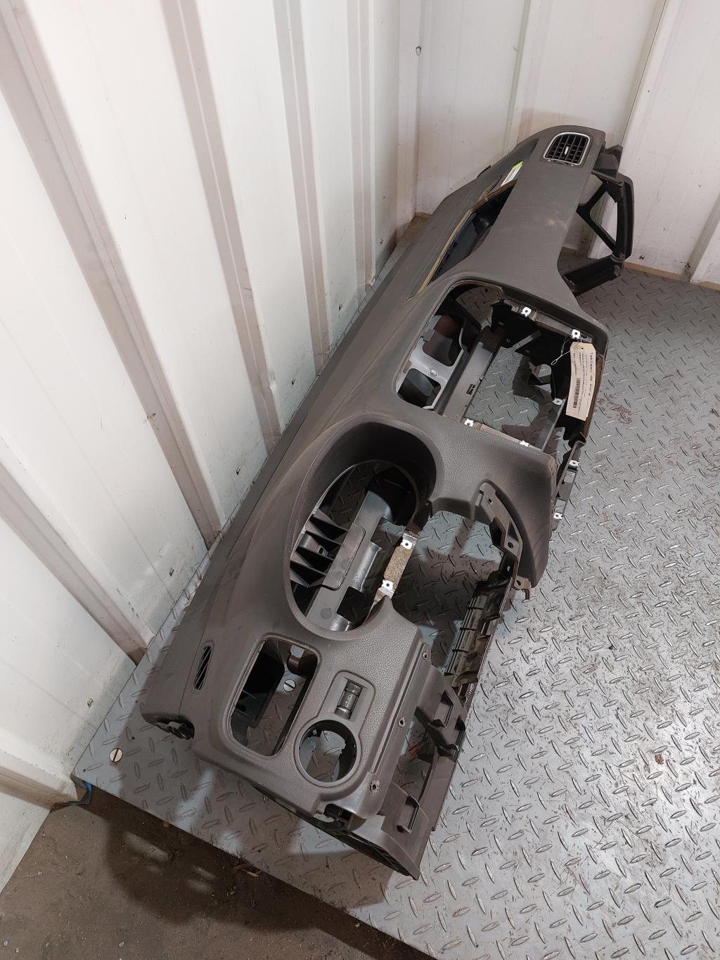 Tableau de bord VOLKSWAGEN POLO 5 PHASE 1 Diesel - 1