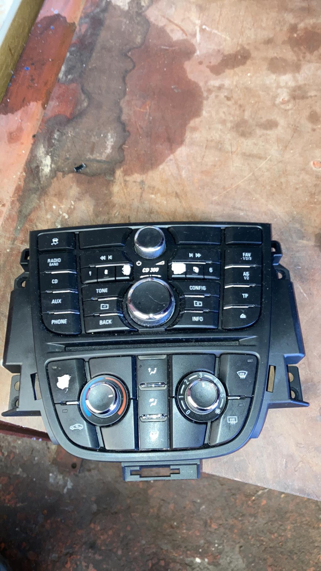Commande chauffage OPEL ASTRA J PHASE 1 Essence - 1