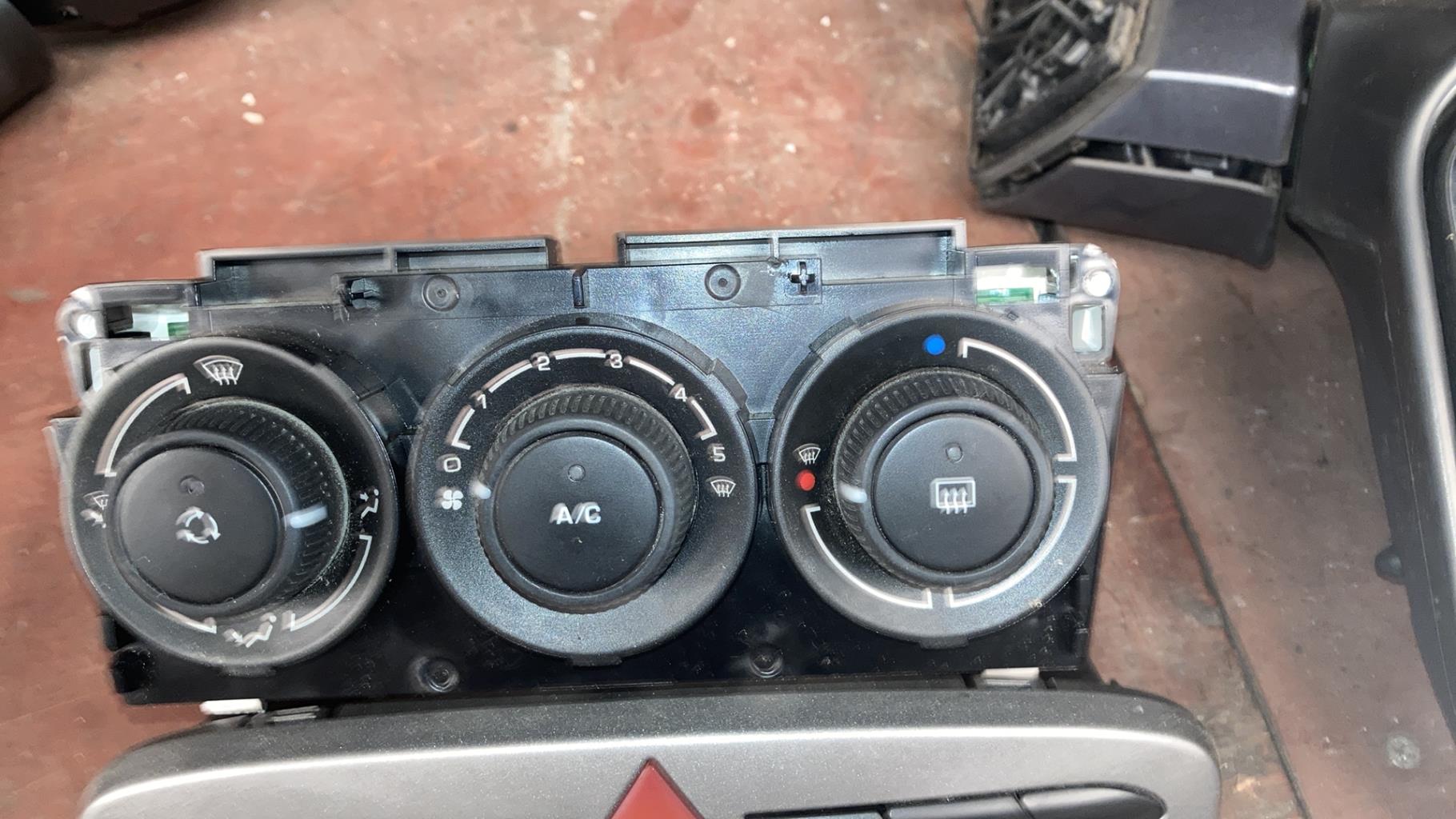 Commande chauffage PEUGEOT 308 1  - 1
