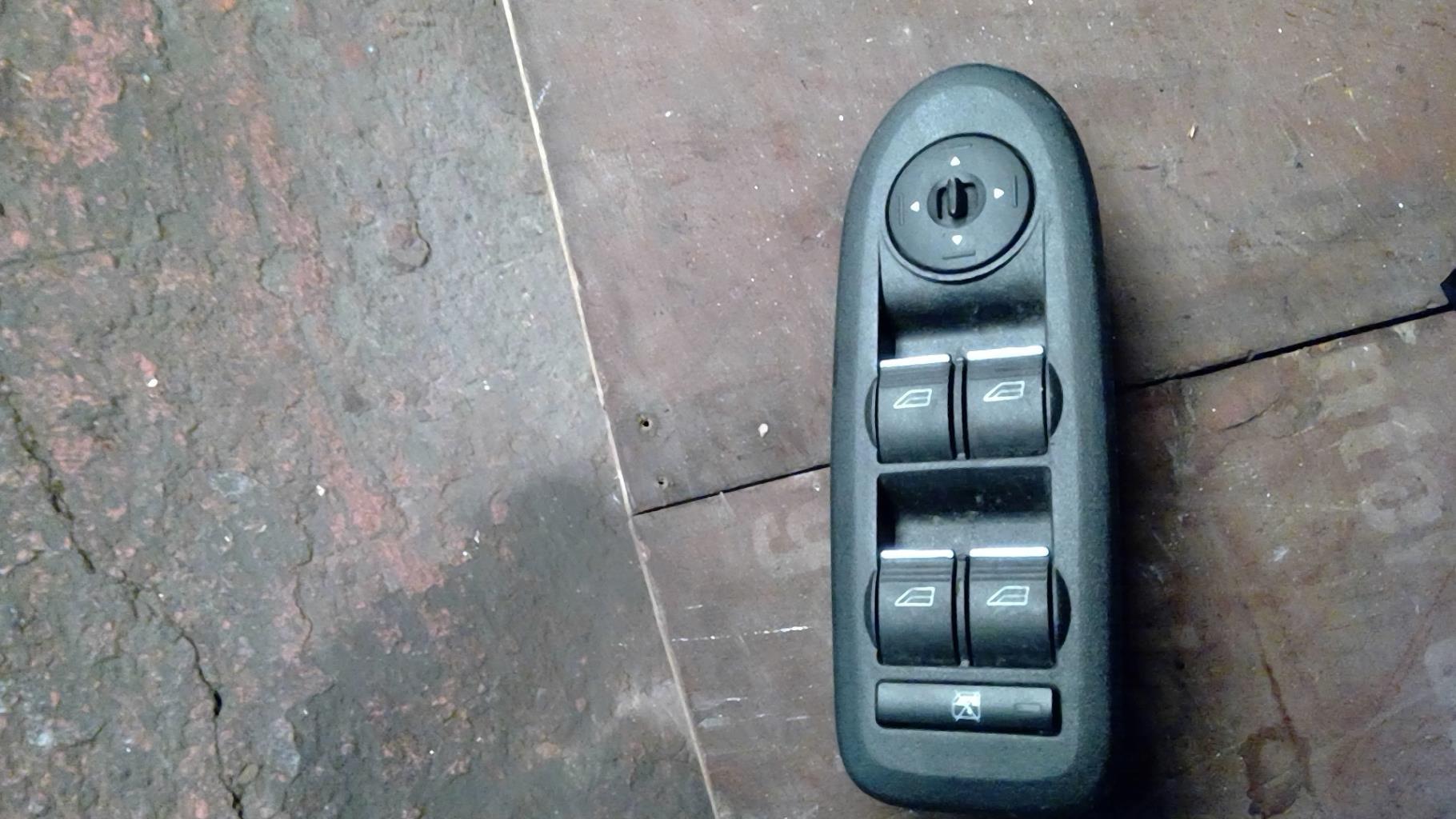 Interrupteur de leve vitre FORD C-MAX 1  - 1