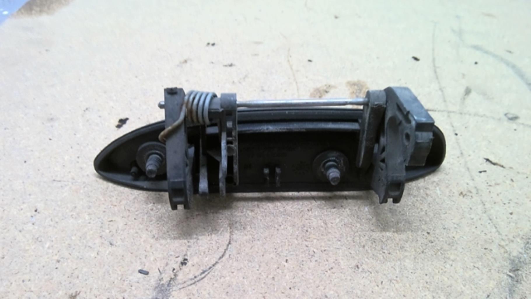 Poignee porte avant droit RENAULT CLIO 2 PHASE 1 Diesel - 1