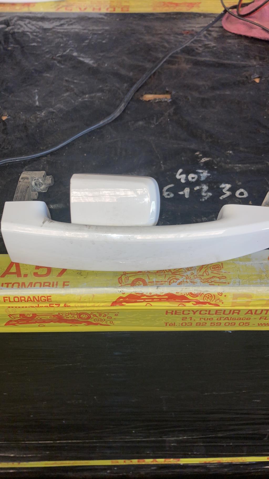 Poignee porte avant droit OPEL CORSA D PHASE 1 Diesel - 1