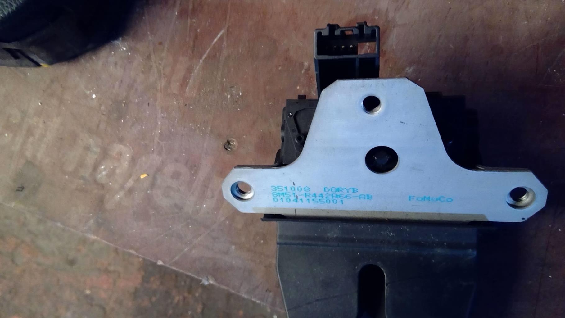 Serrure de coffre FORD C-MAX 1  - 1