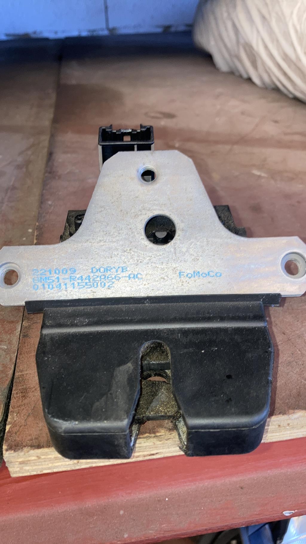 Serrure de hayon FORD C-MAX 1 PHASE 2 Diesel - 1