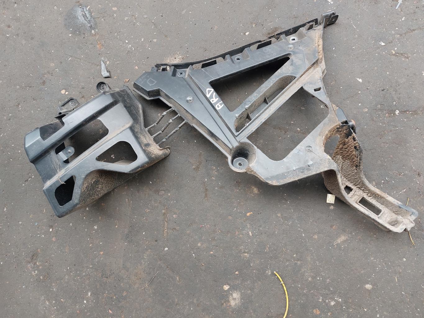 Support de pare chocs arriere RENAULT LAGUNA 3 PHASE 1 Diesel - 1