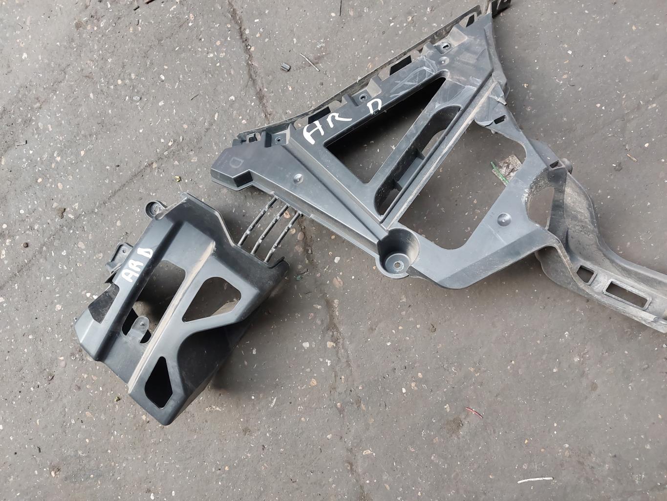 Support de pare chocs arriere RENAULT LAGUNA 3 PHASE 1 Diesel - 1