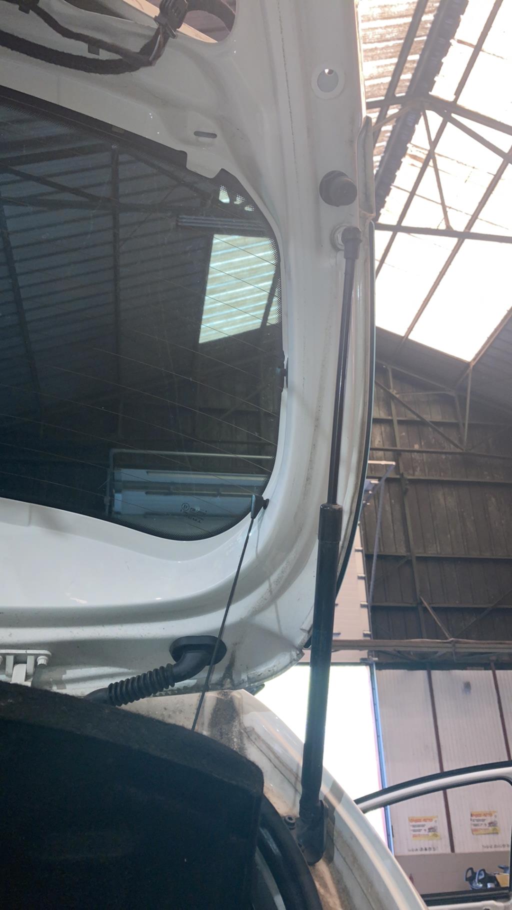 Verin de coffre SEAT LEON 2 PHASE 2 Diesel - 1