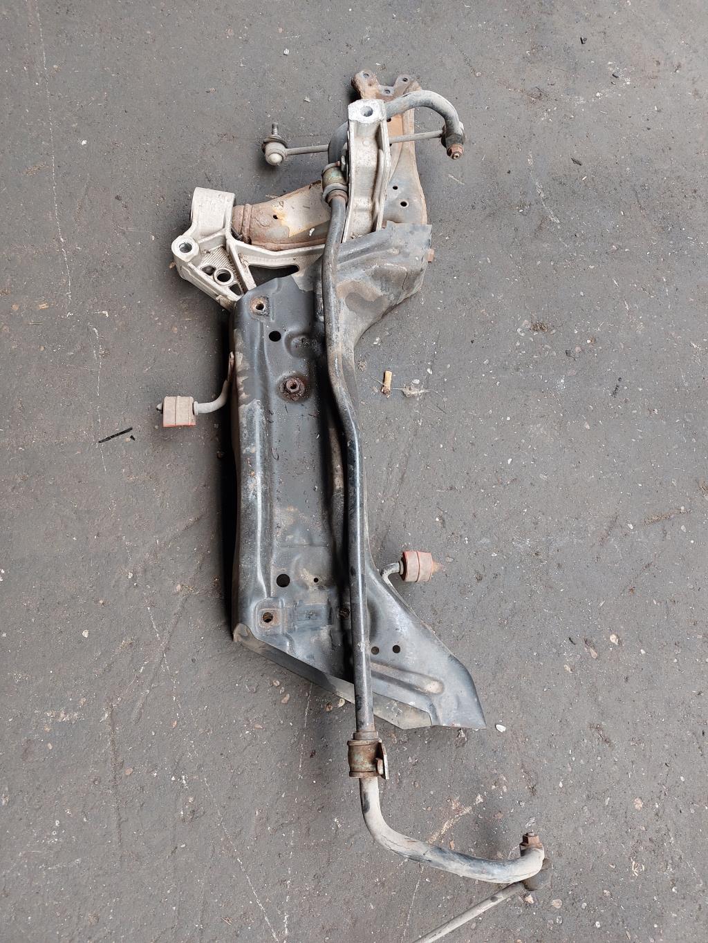 Berceau avant VOLKSWAGEN FOX Essence - 1