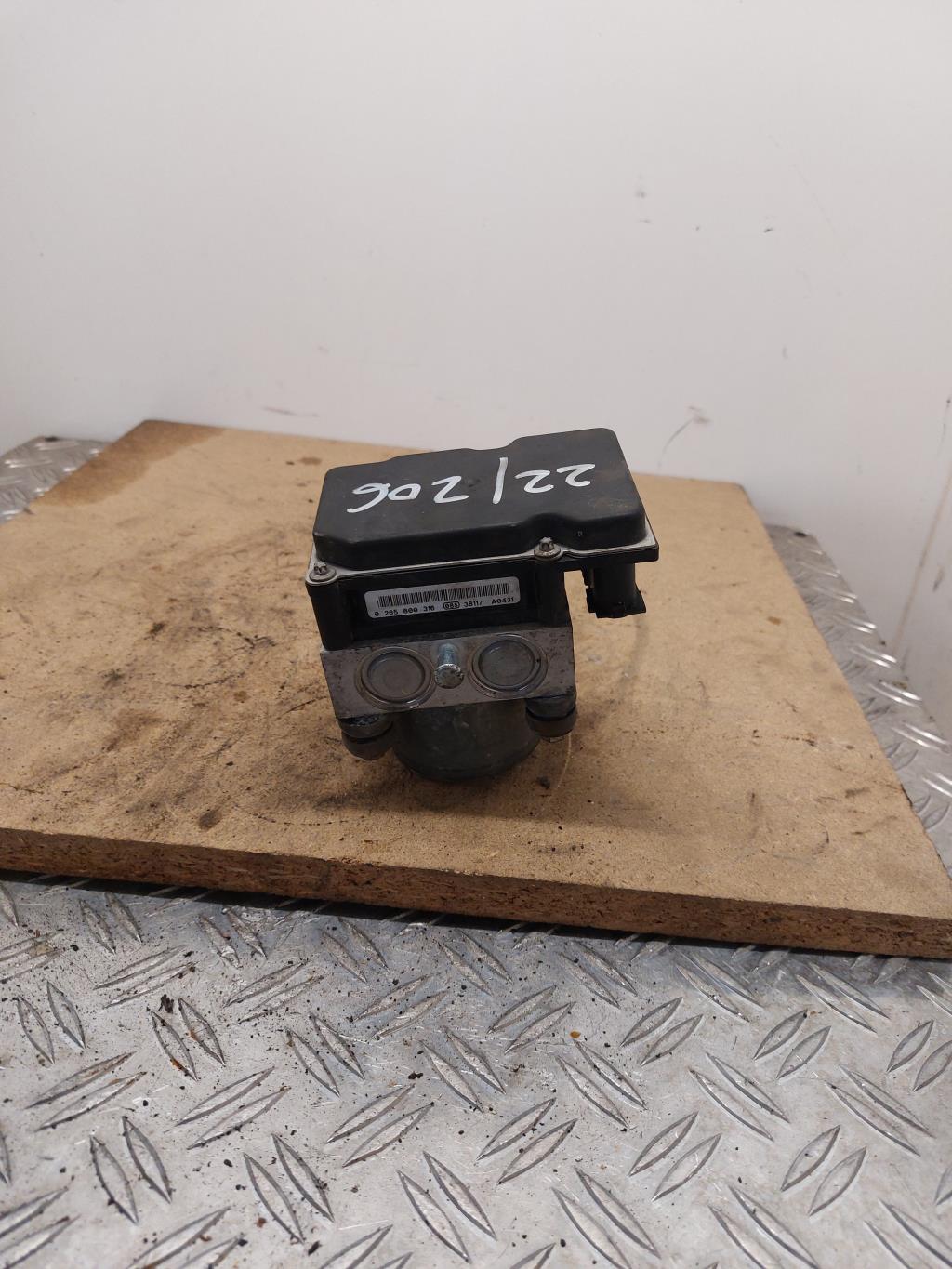 Bloc ABS (freins anti-blocage) RENAULT CLIO 2  - 1